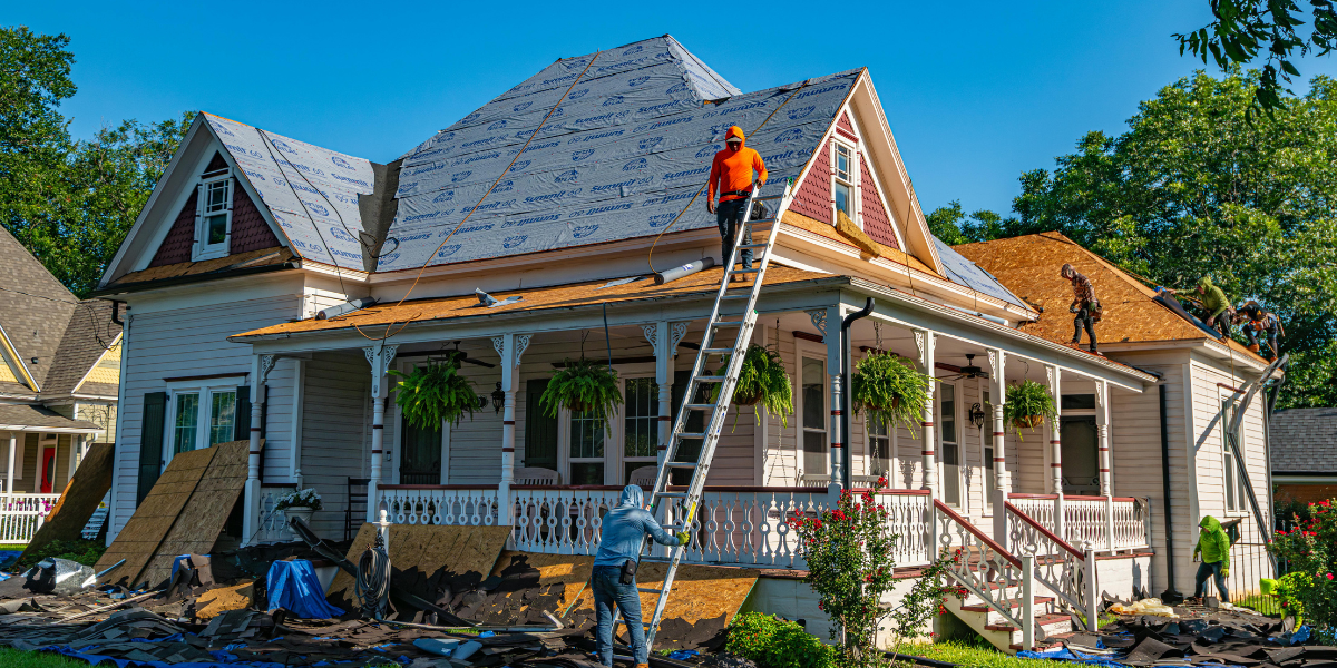 DIY Home Maintenance vs Hiring a Professional Home Maintenance Company